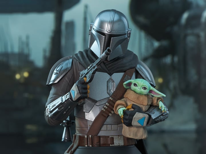 The Mandalorian and Grogu 1/6 Scale Limited Edition Bust Gallery Image 1