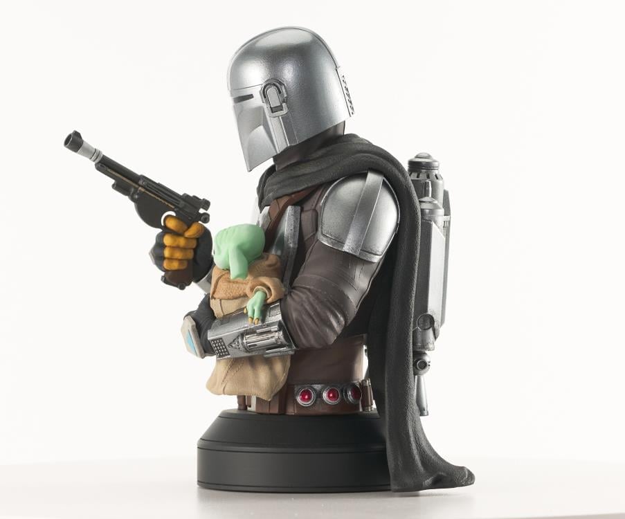 The Mandalorian and Grogu 1/6 Scale Limited Edition Bust Gallery Image 5
