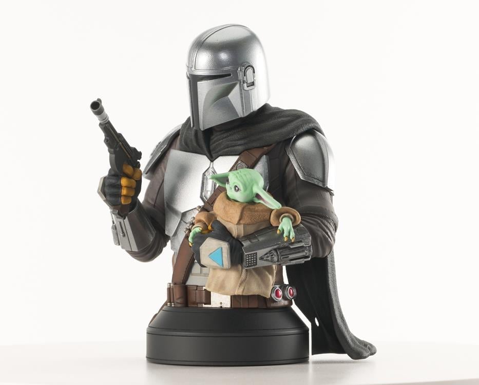 The Mandalorian and Grogu 1/6 Scale Limited Edition Bust Gallery Image 4