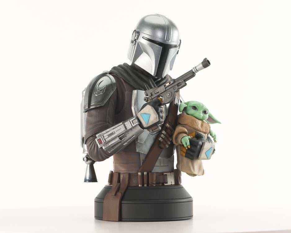 The Mandalorian and Grogu 1/6 Scale Limited Edition Bust Gallery Image 10