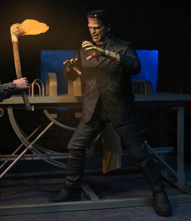 Universal Monsters Frankenstein Accessory Pack Gallery Image 14