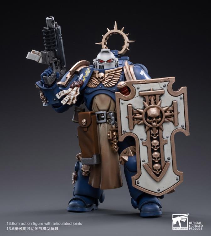 Warhammer 40K Ultramarines Bladeguard Veterans 02 1/18 Scale Figure Gallery Image 3