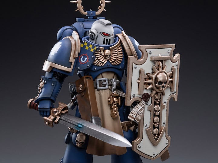 Warhammer 40K Ultramarines Bladeguard Veterans 03 1/18 Scale Figure Gallery Image 1