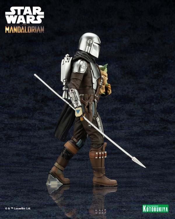 The Mandalorian ArtFX+ The Mandalorian & Grogu with Beskar Staff Statue Gallery Image 5