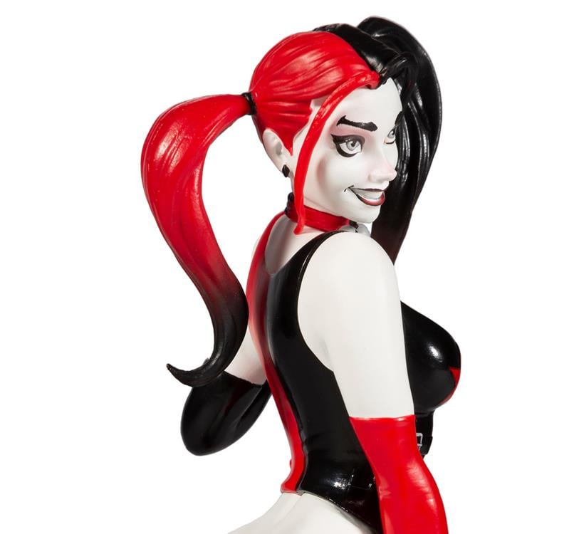 DC Comics Red White & Black Harley Quinn (J. Scott Campbell) Limited Edition Statue Gallery Image 8
