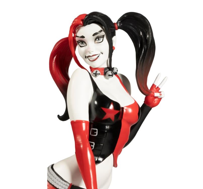 DC Comics Red White & Black Harley Quinn (J. Scott Campbell) Limited Edition Statue Gallery Image 7