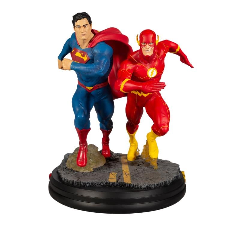 DC Comics Superman vs. The Flash Limited Edition 1/8 Scale Battle Statue Gallery Image 3