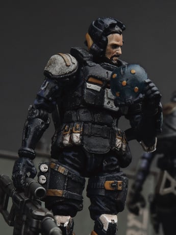 Acid Rain FAV-A68 Argus Nocturnal Predator Action Figure Gallery Image 2