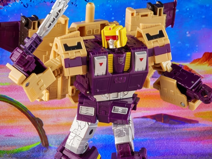 Transformers: Legacy Leader Blitzwing Gallery Image 1