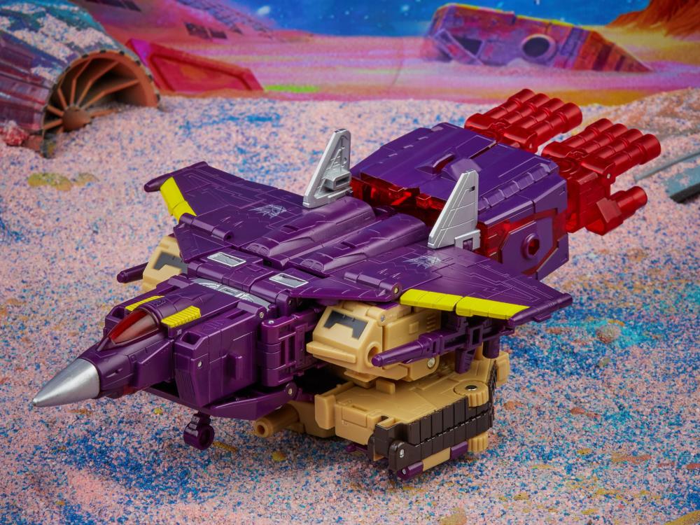 Transformers: Legacy Leader Blitzwing Gallery Image 10
