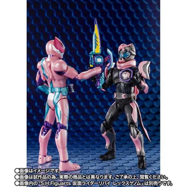 Kamen Rider S.H.Figuarts Kamen Rider Jeanne (Cobra Genome & Lovekov Kujaku Genome) Exclusive Action Figure Gallery Image 7