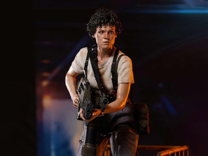 Aliens Ultimate Premium Masterline Ellen Ripley 1/4 Scale Limited Edition Statue Gallery Image 1