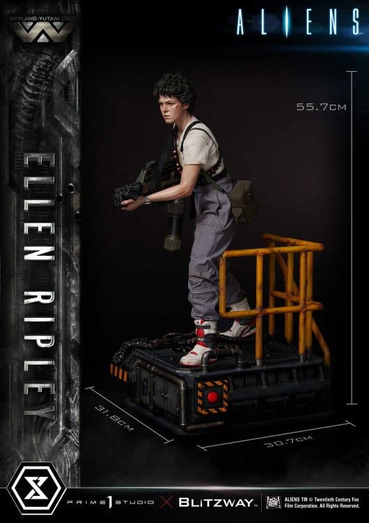 Aliens Ultimate Premium Masterline Ellen Ripley 1/4 Scale Limited Edition Statue Gallery Image 11