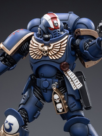 Warhammer 40K Ultramarines Heroes of the Chapter Primaris Lieutenant Erastus 1/18 Scale Figure Gallery Image 2
