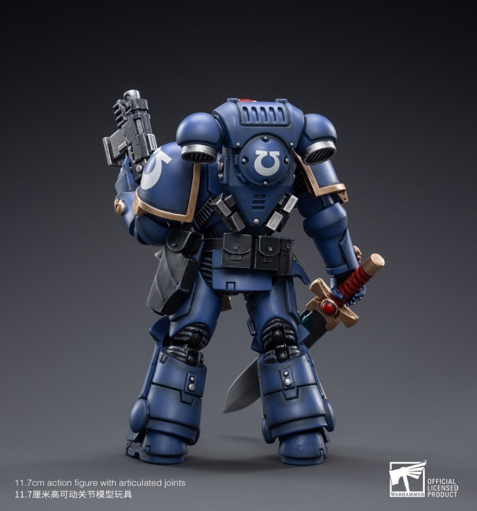 Warhammer 40K Ultramarines Heroes of the Chapter Primaris Lieutenant Erastus 1/18 Scale Figure Gallery Image 4
