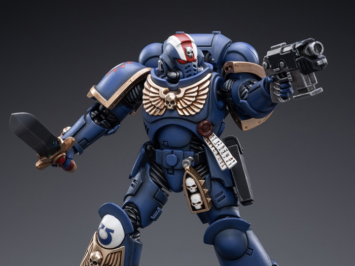Warhammer 40K Ultramarines Heroes of the Chapter Primaris Lieutenant Erastus 1/18 Scale Figure Gallery Image 1