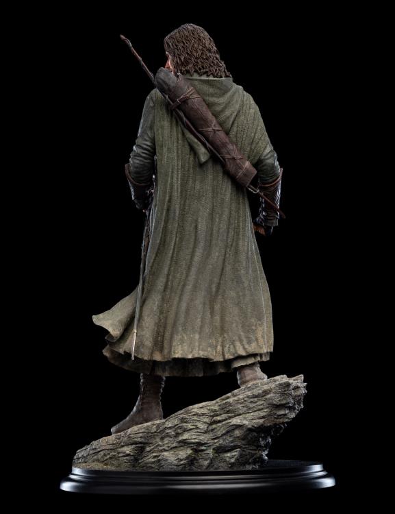 The Lord of the Rings Classic Series Aragorn Hunter of the Plains Statue Gallery Image 6