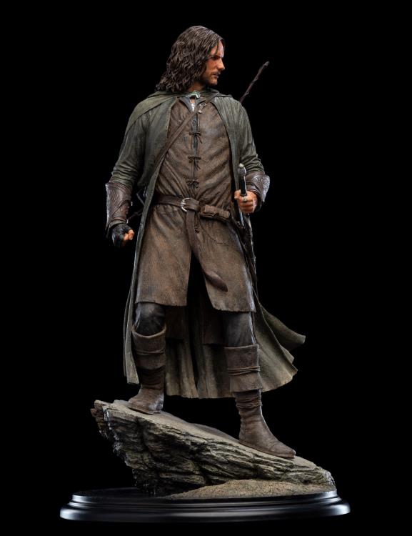The Lord of the Rings Classic Series Aragorn Hunter of the Plains Statue Gallery Image 4