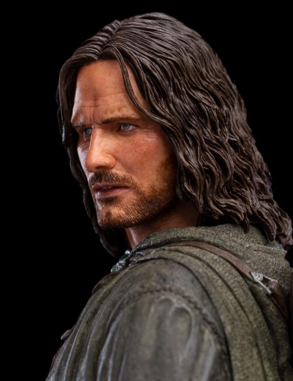 The Lord of the Rings Classic Series Aragorn Hunter of the Plains Statue Gallery Image 7