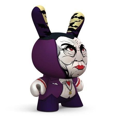 Universal Monsters Dunny Dracula 8" Vinyl Figure Gallery Image 4