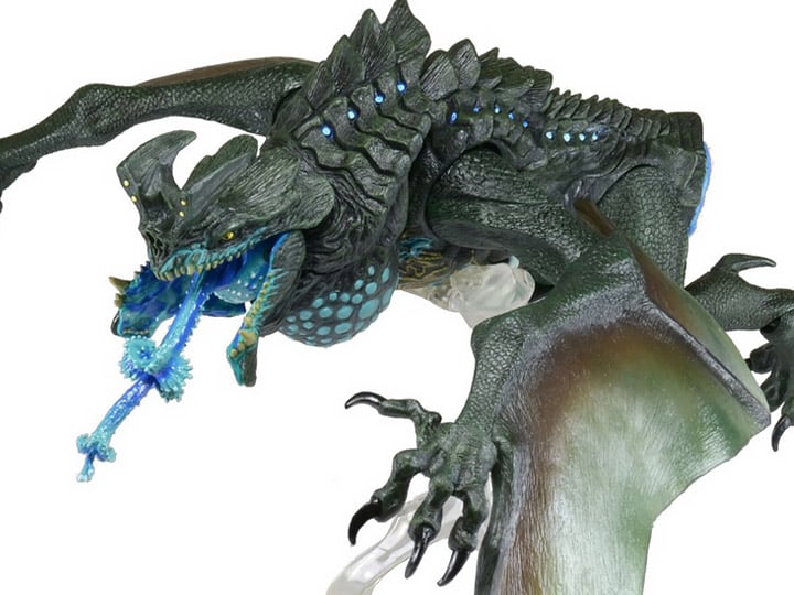 Pacific Rim Ultra Deluxe Otachi Kaiju Figure (Flying Version) Gallery Image 1