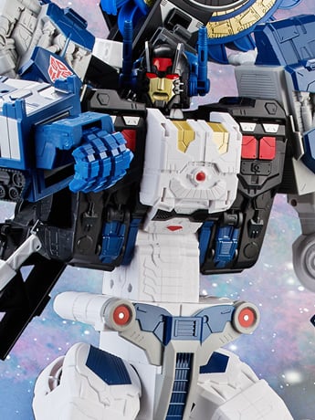 Transformers: Legacy Titan Cybertron Universe Metroplex Gallery Image 2