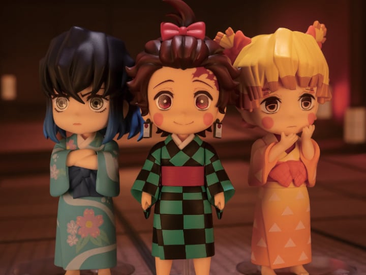 Demon Slayer: Kimetsu no Yaiba Figuarts mini Entertainment District Arc Set Gallery Image 1