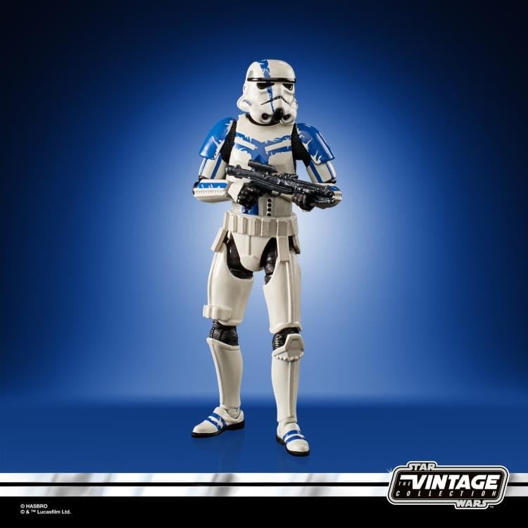 Star Wars: The Vintage Collection Stormtrooper Commander (The Force Unleashed) Gallery Image 4