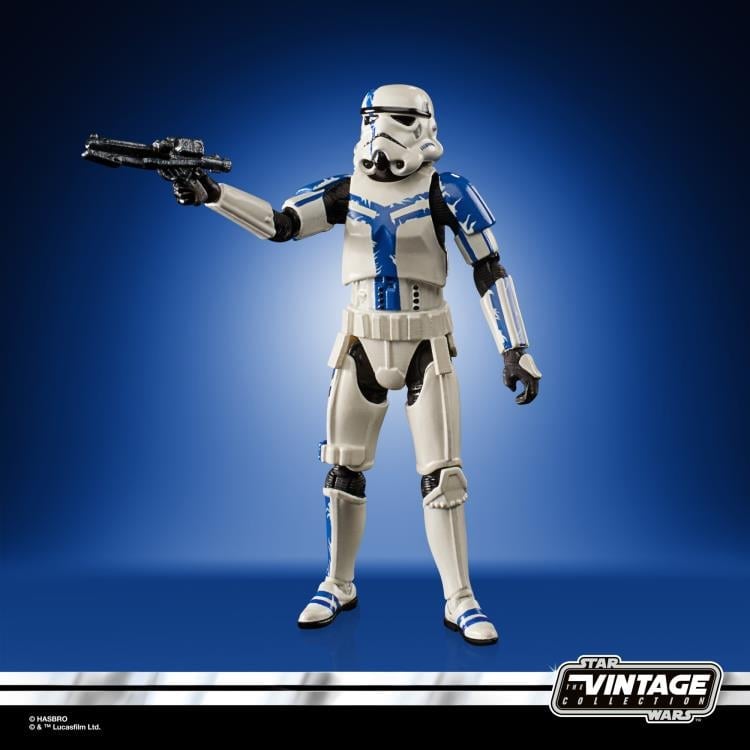 Star Wars: The Vintage Collection Stormtrooper Commander (The Force Unleashed) Gallery Image 3