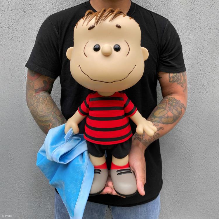 Peanuts Supersize Linus Vinyl Figure Gallery Image 5