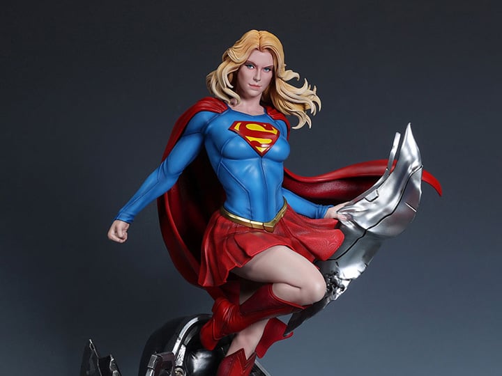 DC Comics Supergirl 1/6 Scale Limited Edition Statue Gallery Image 1