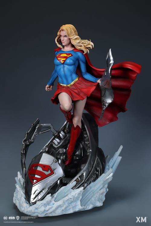 DC Comics Supergirl 1/6 Scale Limited Edition Statue Gallery Image 4