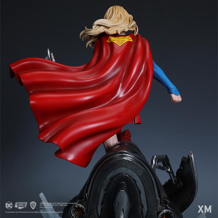 DC Comics Supergirl 1/6 Scale Limited Edition Statue Gallery Image 16