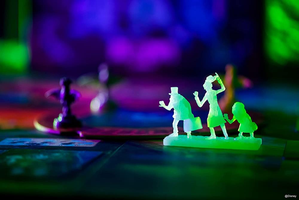 Disney The Haunted Mansion: Call of The Spirits Board Game Magic Kingdom Park Edition Gallery Image 5
