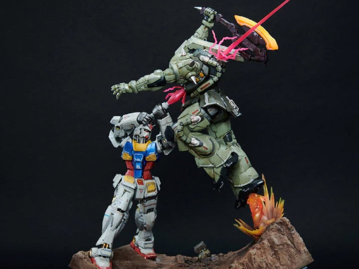 Mobile Suit Gundam BN Figure DX Series RX-78-2 Gundam Vs. MS-06S Zaku II Statue Gallery Image 1