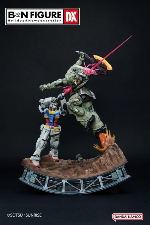 Mobile Suit Gundam BN Figure DX Series RX-78-2 Gundam Vs. MS-06S Zaku II Statue Gallery Image 3