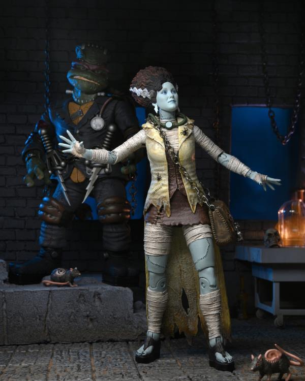 Universal Monsters x Teenage Mutant Ninja Turtles Ultimate April O'Neil as The Bride of Frankenstein Gallery Image 15