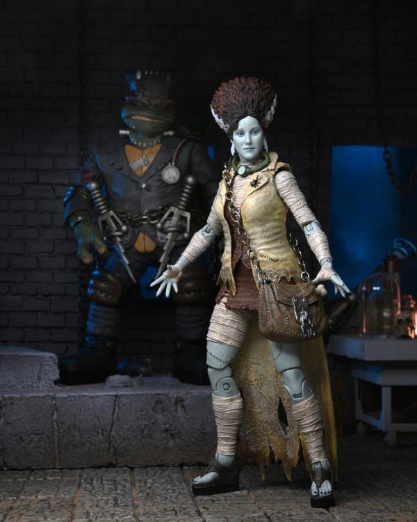 ◆ とんすけ Universal Monsters x Teenage Mutant Ninja Turtles Ultimate April O