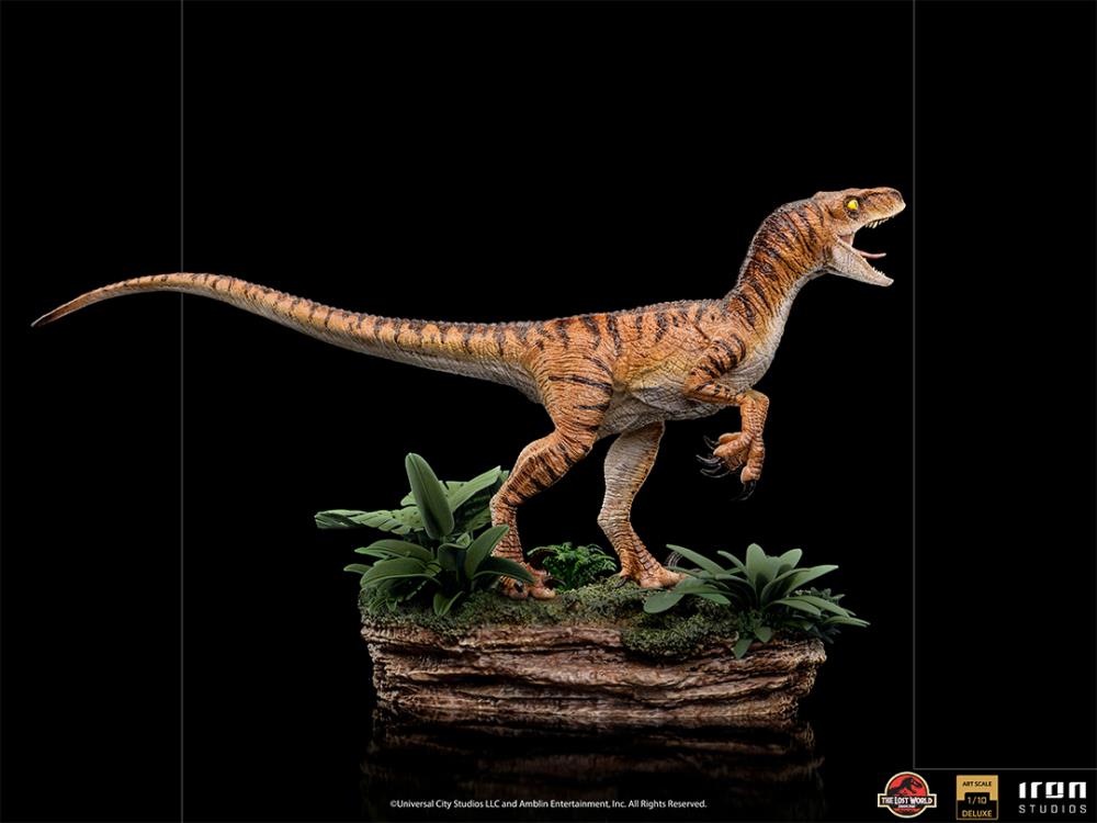 Jurassic Park: The Lost World Velociraptor 1/10 Deluxe Art Scale Statue Gallery Image 4