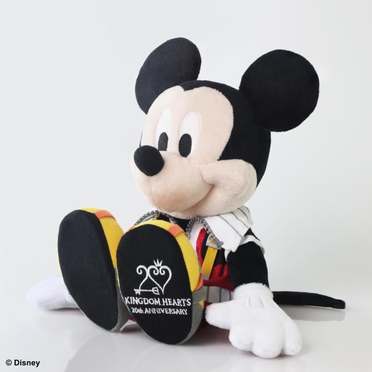 Kingdom Hearts 20th Anniversary King Mickey Plush Gallery Image 3