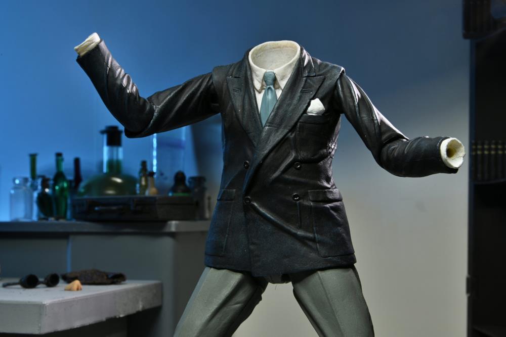 Universal Monsters Ultimate Invisible Man Figure Gallery Image 15