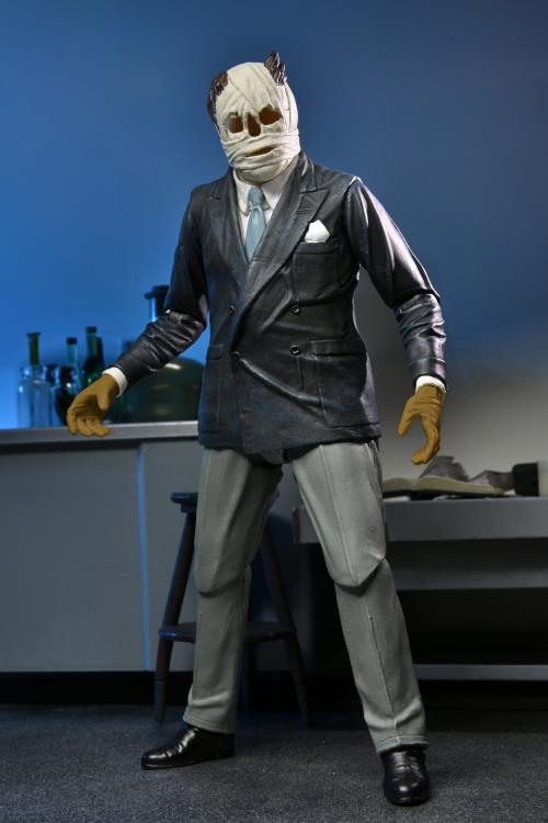Universal Monsters Ultimate Invisible Man Figure Gallery Image 9