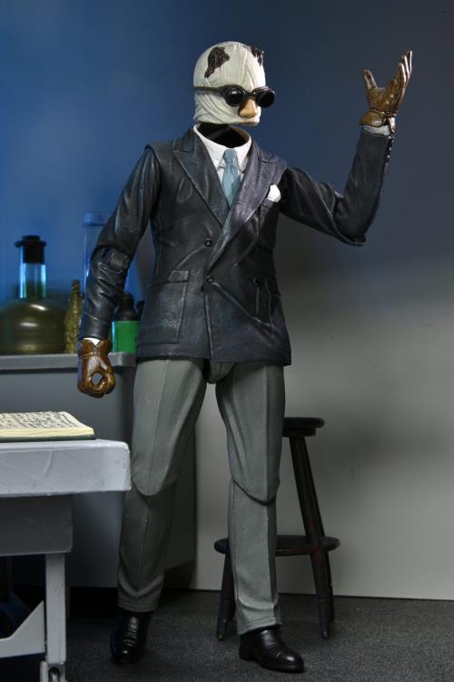 Universal Monsters Ultimate Invisible Man Figure Gallery Image 8