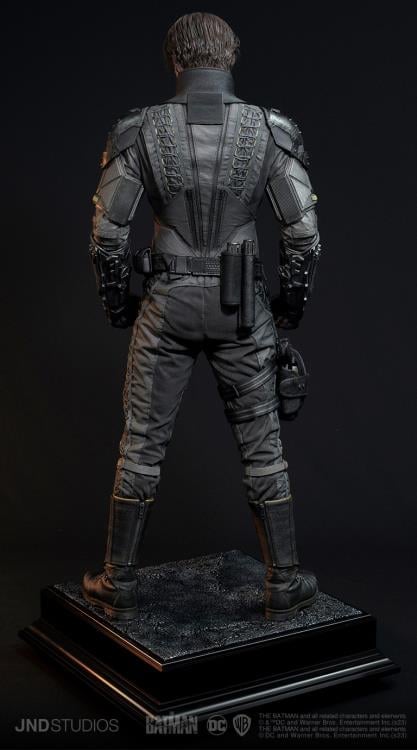 The Batman Hyperreal Batman 1/3 Scale Limited Edition Statue Gallery Image 12