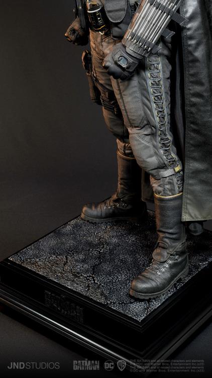 The Batman Hyperreal Batman 1/3 Scale Limited Edition Statue Gallery Image 18