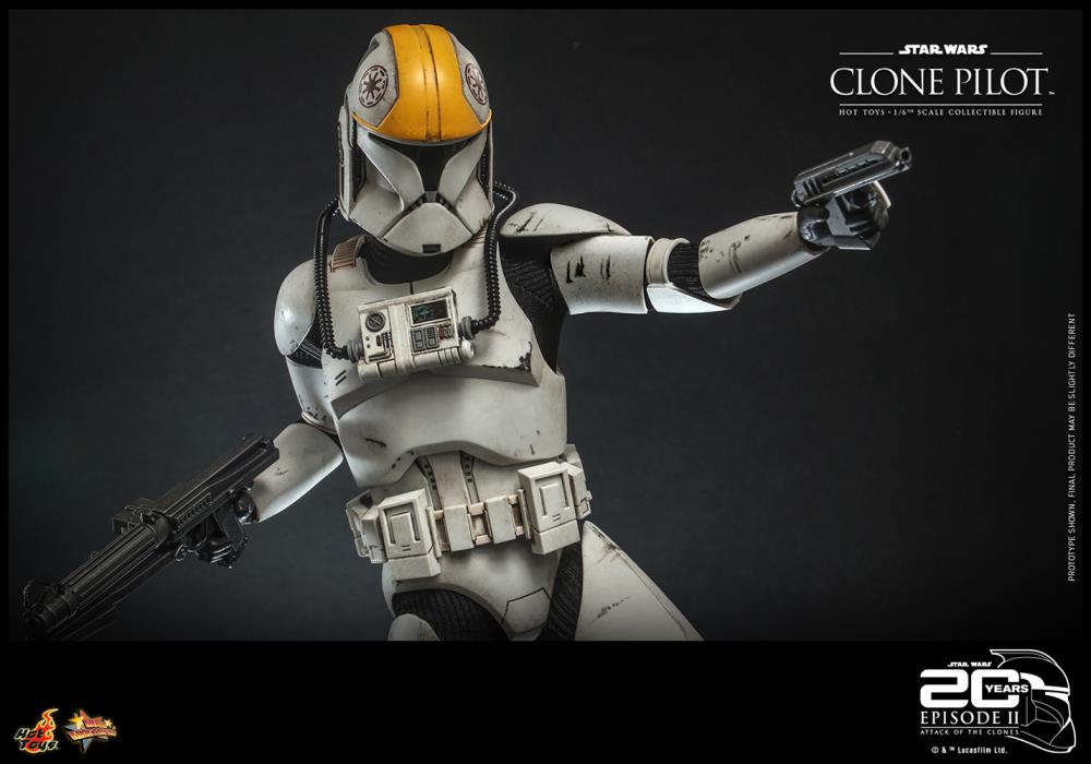 Star Wars: Attack of the Clones MMS648 Clone Pilot 1/6th Scale Collectible Figure Gallery Image 6