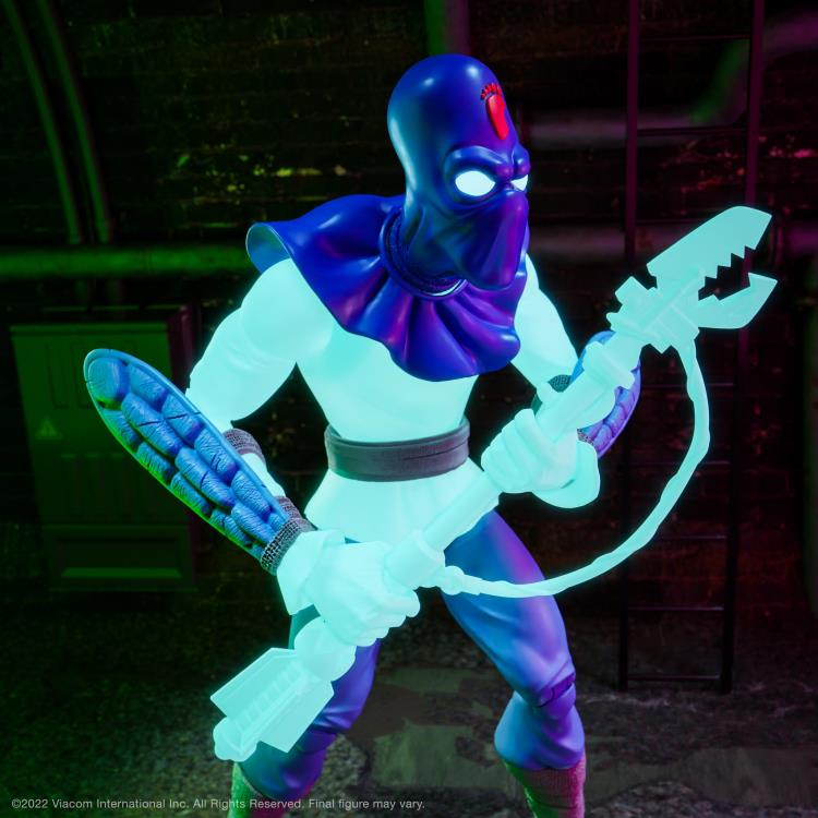 Teenage Mutant Ninja Turtles ULTIMATES! Glow-in-the-Dark Foot Soldier Exclusive Action Figure Gallery Image 3