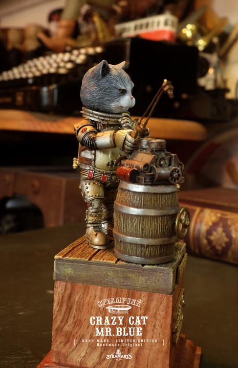 Steampunk Mechanic No.001 Crazy Cat Mr. Blue (Silver Ver.) Limited Edition Statue Gallery Image 9
