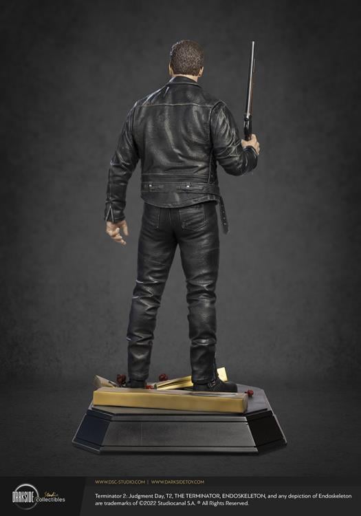 Terminator 2: Judgment Day T-800 1/3 Scale Ultimate Edition Statue Gallery Image 7