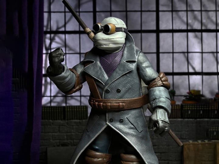 Universal Monsters x Teenage Mutant Ninja Turtles Ultimate Donatello as The Invisible Man Gallery Image 1